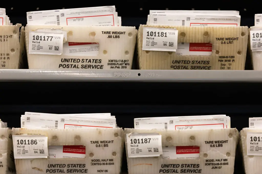 Justiția federală blochează tentativa de segregare a voturilor în California