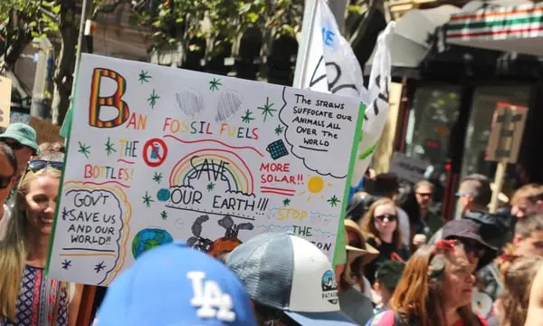Industria fosilă modelează politicile de energie și climă din Australia