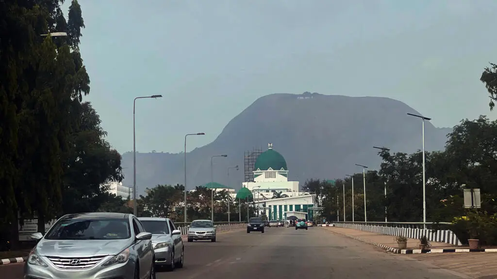 Nigeria confirmă primul caz de Ebola în timp ce izbucnirea se extinde prin Africa