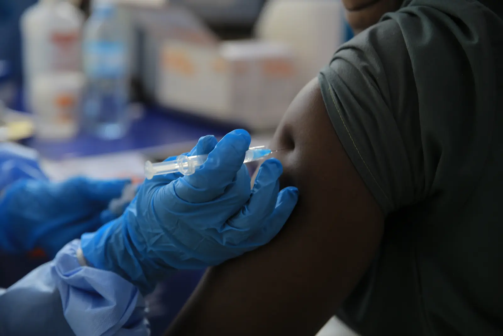 Nigeria confirmă un caz de Ebola în Abuja după ce o femeie din Uganda a ieșit pozitivă