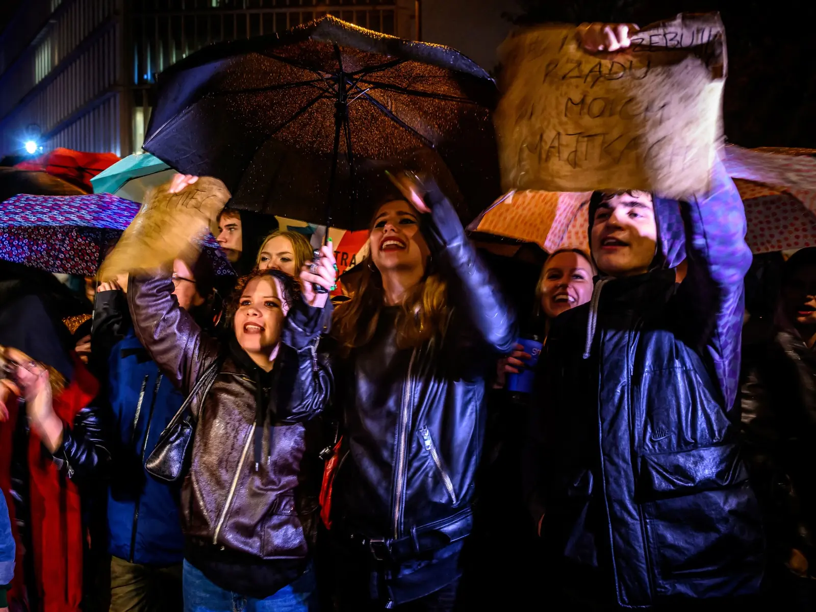 6 ani de la verdictul care a schimbat totul, mii de oameni pe stradă