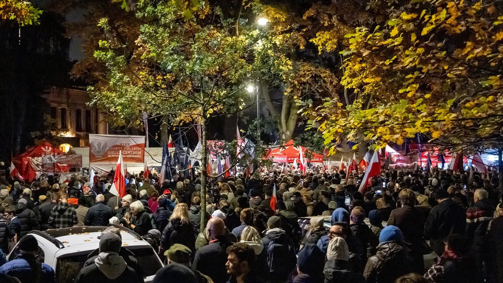 Președintele Poloniei renunță la vizita în Senegal pentru protestul la Curtea Constituțională